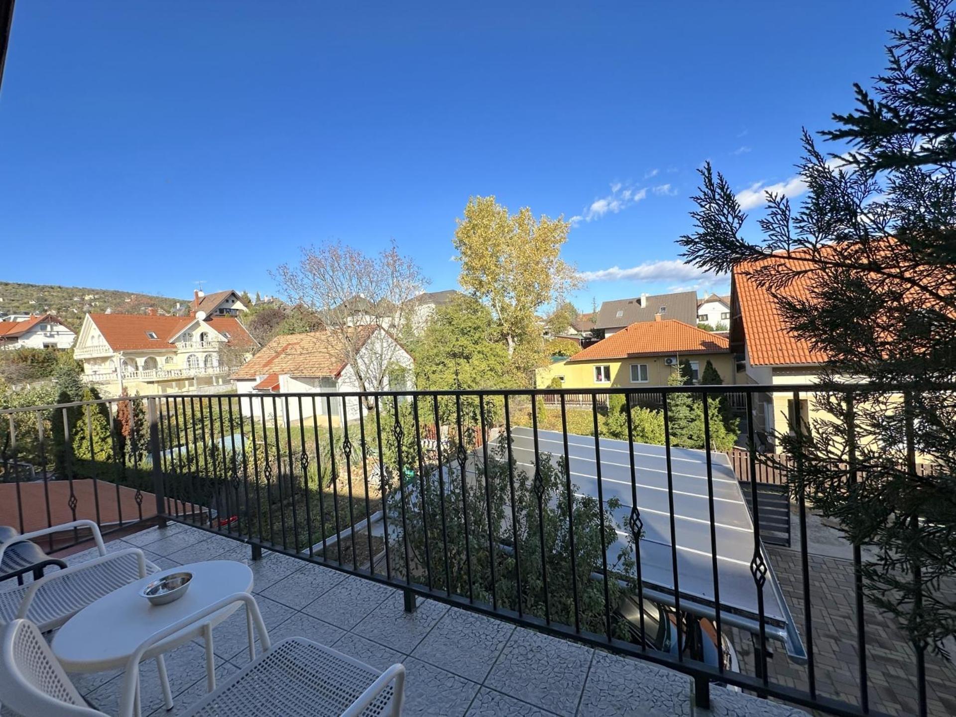 Rozse Apartman-Tetoter Apartamento Budaörs Exterior foto
